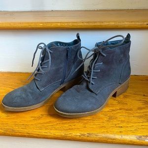 Gray tie booties